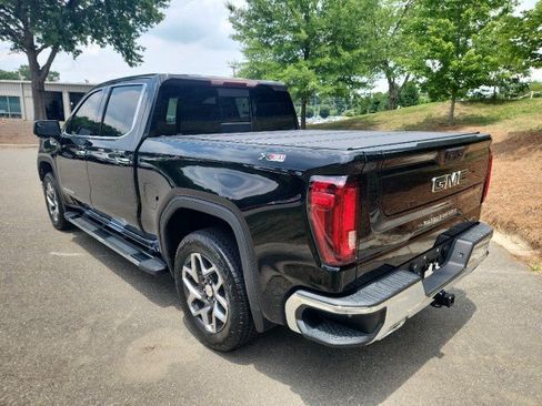 Used 2023 GMC Sierra 1500 SLT w/ SLT Premium Package AWD/4WD image 5