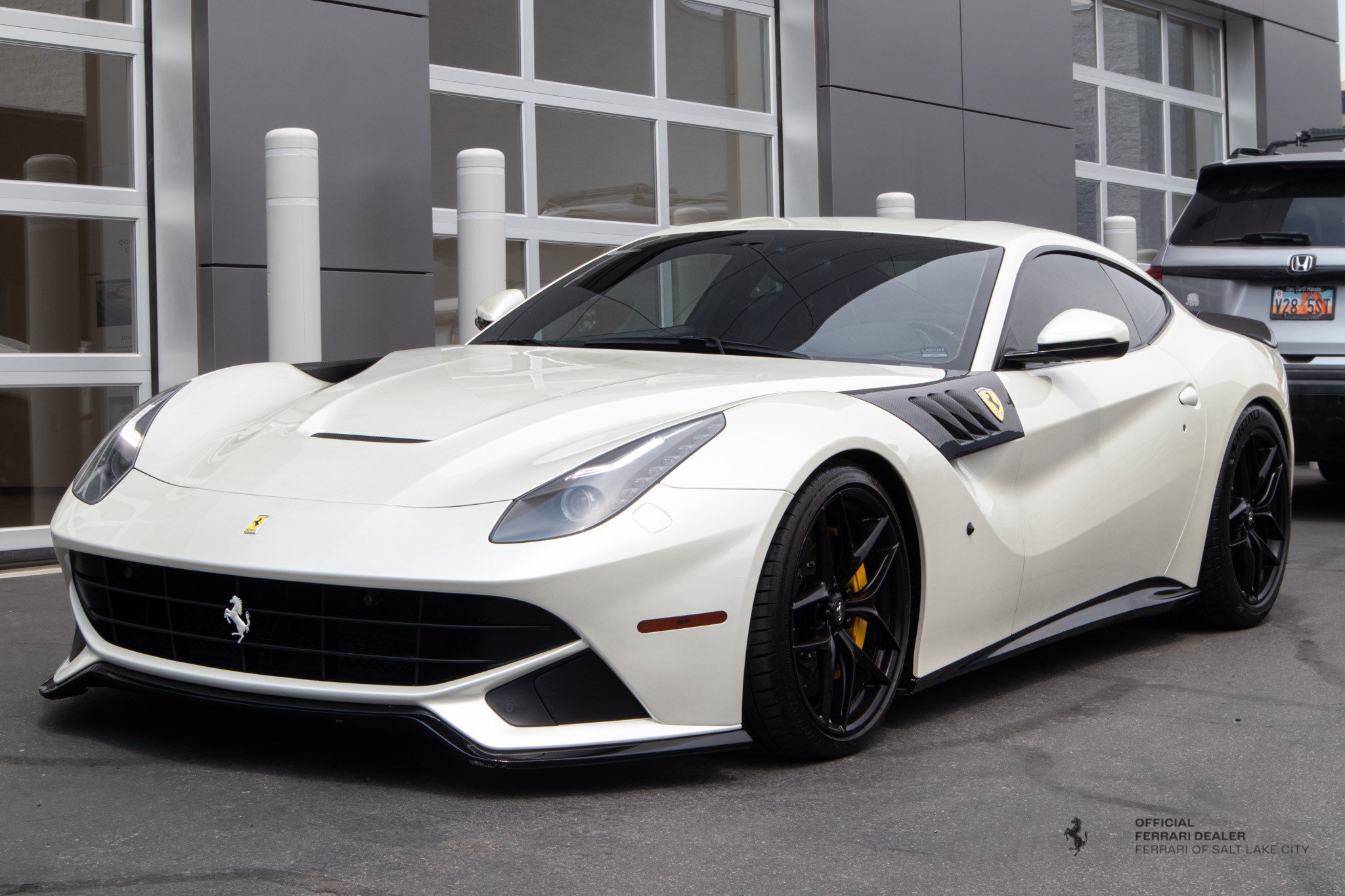 Used 2016 Ferrari F12 Berlinetta RWD image 1