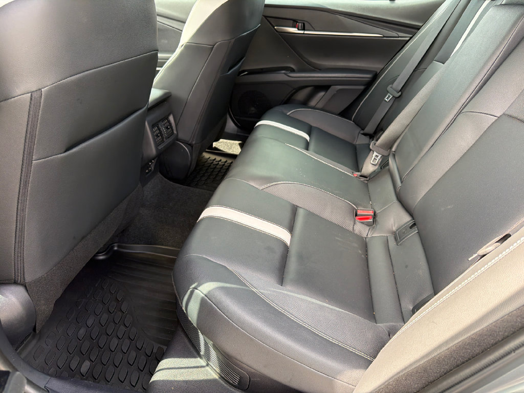 Used 2025 Toyota Camry SE w/ Convenience Package FWD image 18
