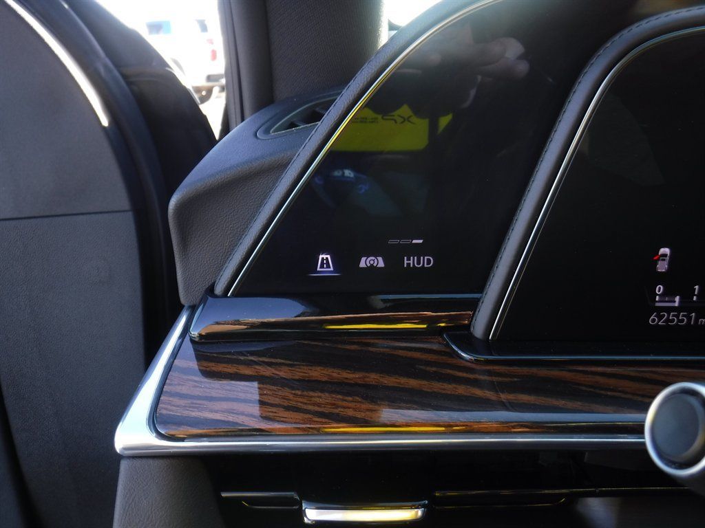 Used 2023 Cadillac Escalade Premium Luxury RWD image 23