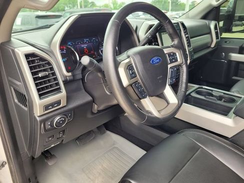 Used 2019 Ford F250 Lariat w/ Lariat Ultimate Package AWD/4WD image 25