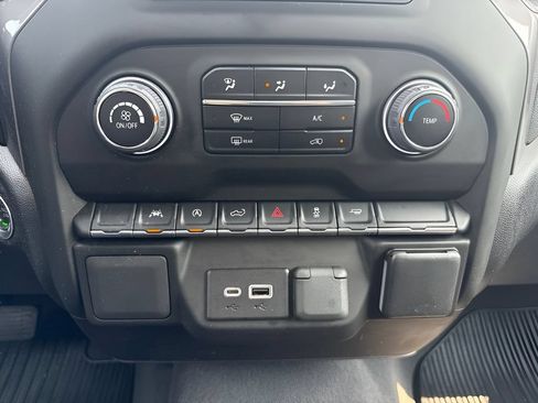 Used 2023 Chevrolet Silverado 1500 Custom RWD image 19