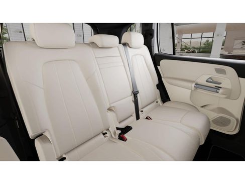 Certified 2026 Mercedes-Benz GLB 250 4MATIC image 5