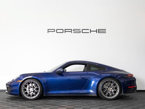 Used 2023 Porsche 911 Carrera 4S AWD/4WD image 2