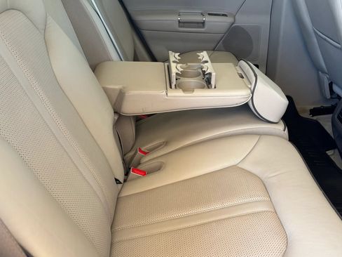 Used 2013 Lincoln MKX AWD image 19