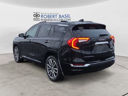 Used 2023 GMC Terrain Denali w/ Denali Premium Package image 3