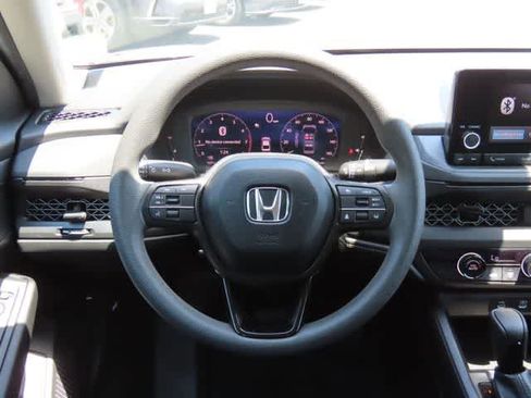 Used 2023 Honda Accord LX image 17