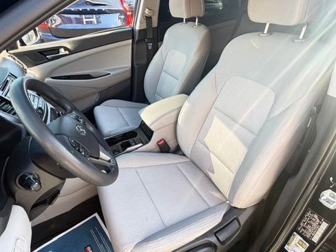 Used 2018 Hyundai Tucson SE w/ Cargo Package FWD image 11