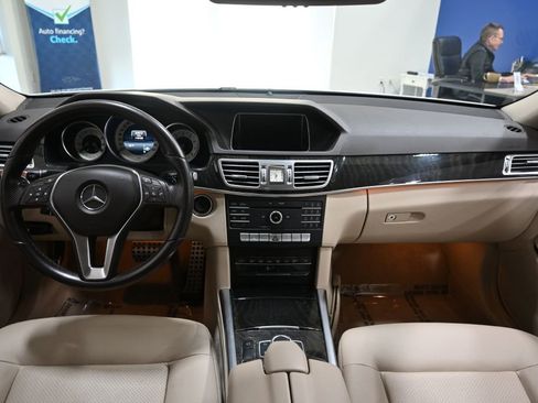 Used 2016 Mercedes-Benz E 350 E350 4MATIC w/ Premium Package image 11