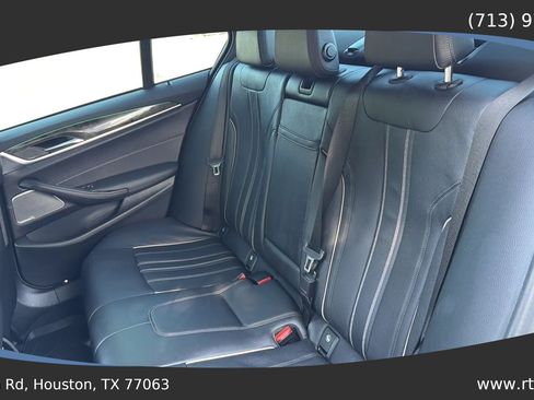 Used 2022 BMW 530i w/ Premium Package RWD image 32