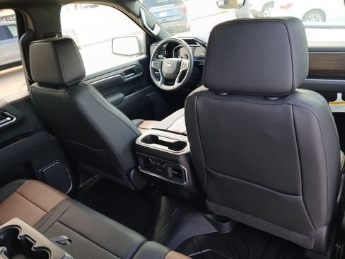 New 2026 Chevrolet Silverado 1500 High Country w/ High Country Premium Package AWD/4WD image 96