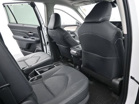 Used 2025 Toyota Grand Highlander FWD image 21