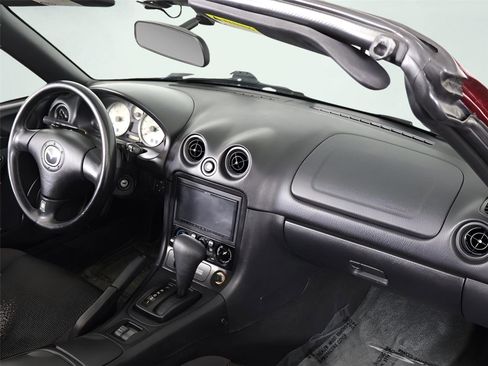Used 2003 MAZDA MX-5 Miata image 19