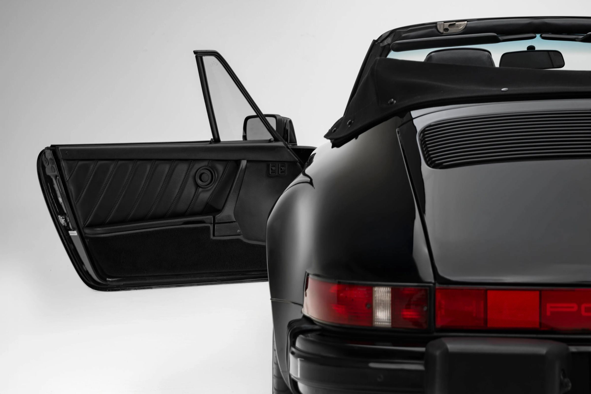 Used 1987 Porsche 911 Carrera RWD image 23