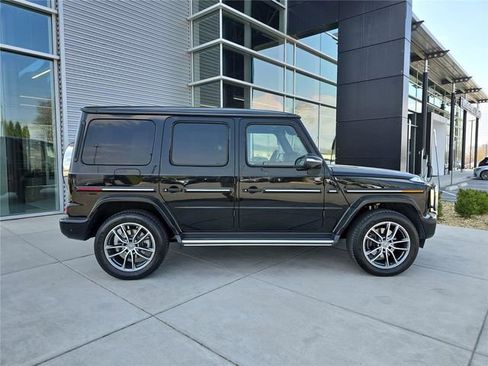 Used 2025 Mercedes-Benz G 550 image 2