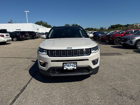 Used 2018 Jeep Compass Limited AWD/4WD image 2
