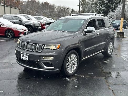 Used 2018 Jeep Grand Cherokee Summit image 2