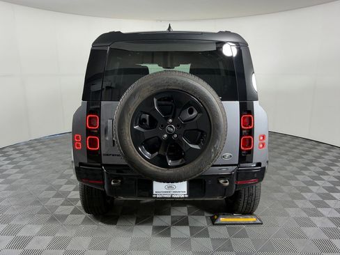 Used 2023 Land Rover Defender 110 X-Dynamic SE AWD/4WD image 10
