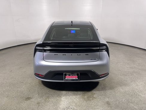 New 2026 Toyota Prius SE image 4
