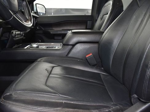 Used 2018 Ford Expedition Limited image 13