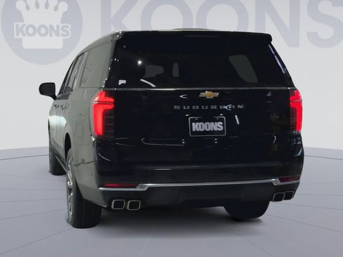 New 2026 Chevrolet Suburban High Country image 10