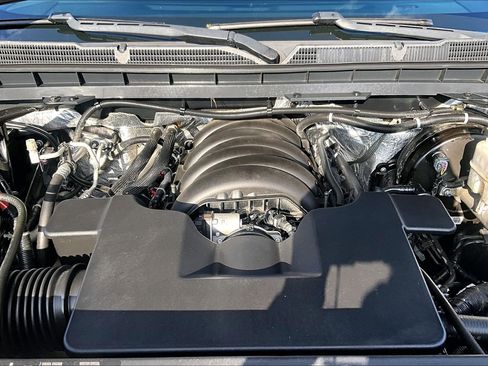 Used 2017 Chevrolet Silverado 1500 High Country image 9