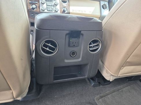 Used 2016 Ford F350 Lariat w/ Lariat Ultimate Package AWD/4WD image 12