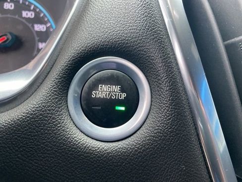 Used 2023 Chevrolet Traverse LT AWD/4WD image 24