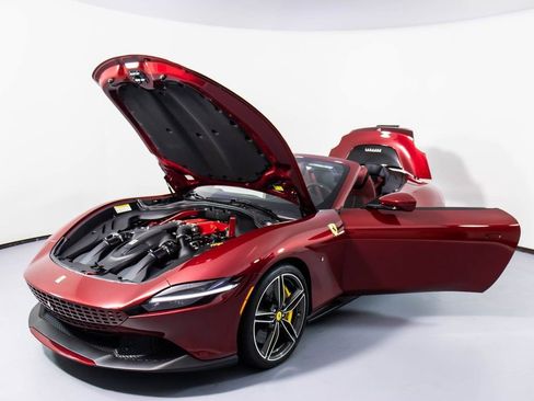 Certified 2025 Ferrari Roma Spider image 34