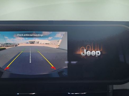 Used 2024 Jeep Gladiator Sport image 30