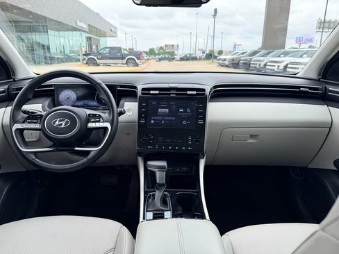 Used 2022 Hyundai Tucson SEL w/ Convenience + Premium Package FWD image 13