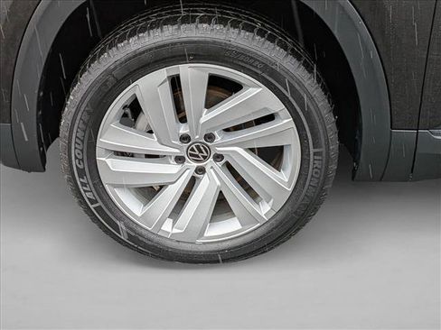 Used 2022 Volkswagen Atlas Cross Sport SE image 23