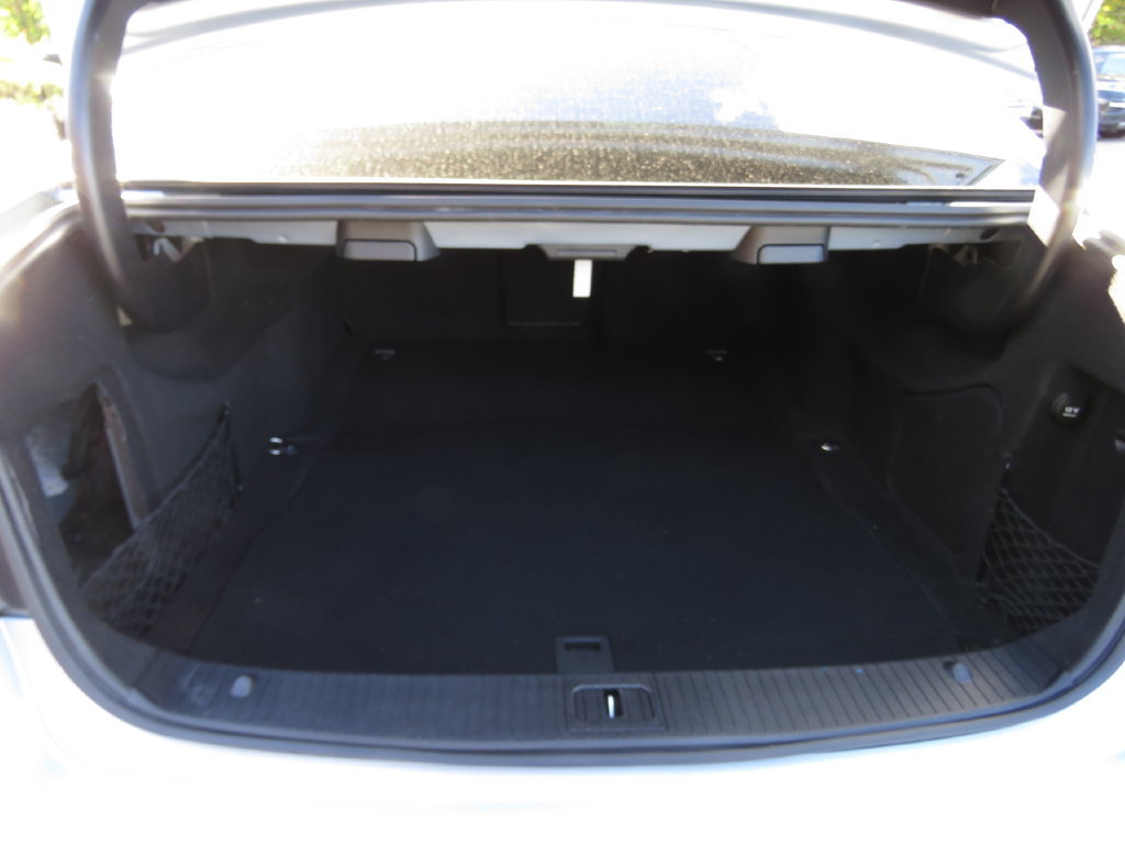 Used 2013 Mercedes-Benz E 350 4MATIC Sedan image 17