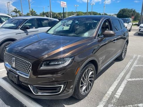 Used 2019 Lincoln Nautilus Reserve AWD/4WD image 2