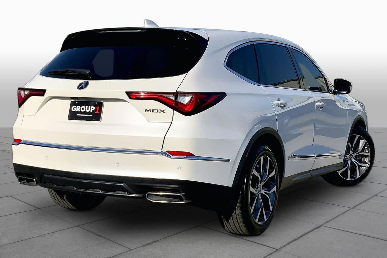 Used 2023 Acura MDX w/ Technology Package FWD image 12
