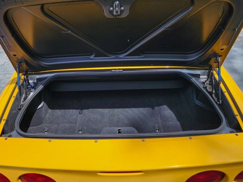 Used 2004 Chevrolet Corvette Convertible w/ Preferred Equipment Group image 27