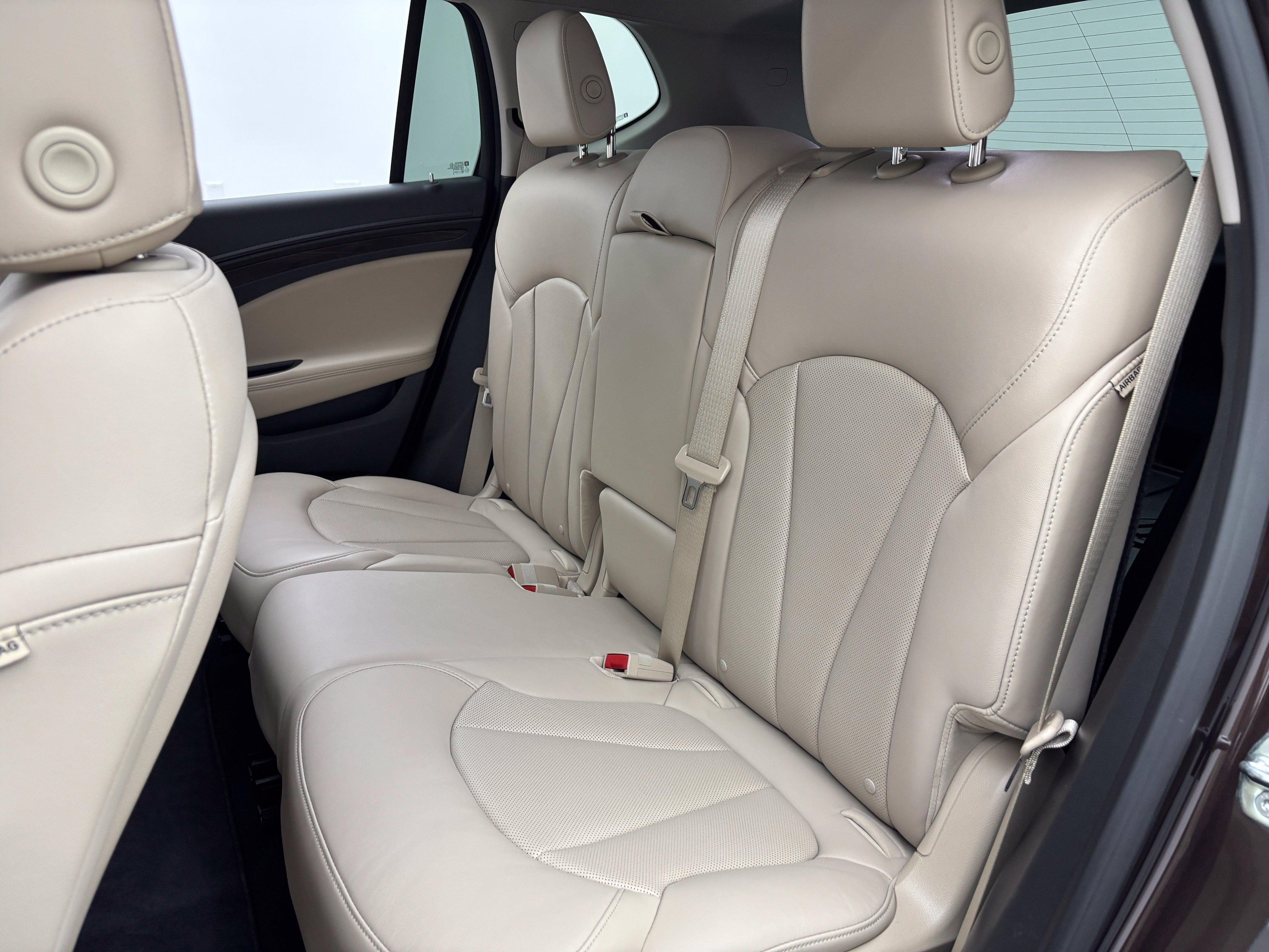Used 2020 Buick Envision Premium w/ Driver Confidence Package AWD/4WD image 39