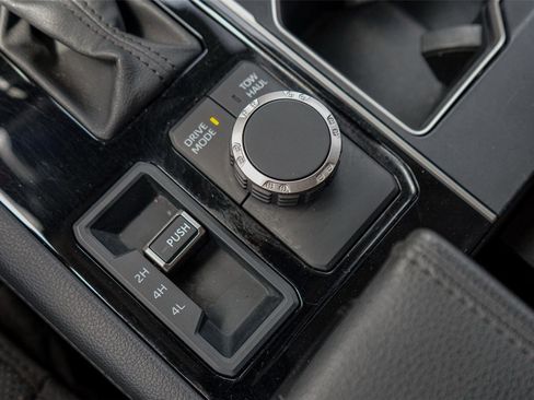 Used 2024 Toyota Tundra Limited AWD/4WD image 15