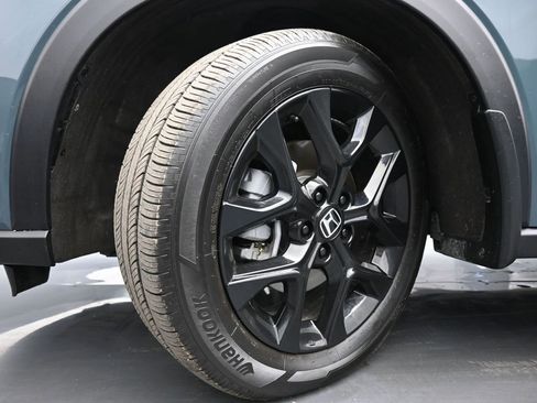 Certified 2025 Honda HR-V Sport image 27