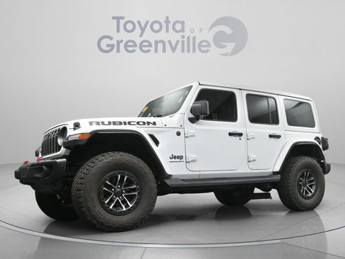 Used 2025 Jeep Wrangler Unlimited Rubicon AWD/4WD image 4