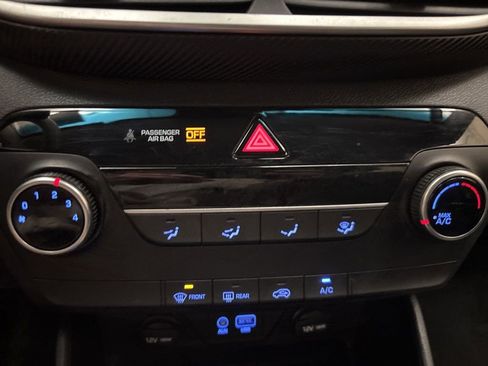 Used 2020 Hyundai Tucson SE image 18