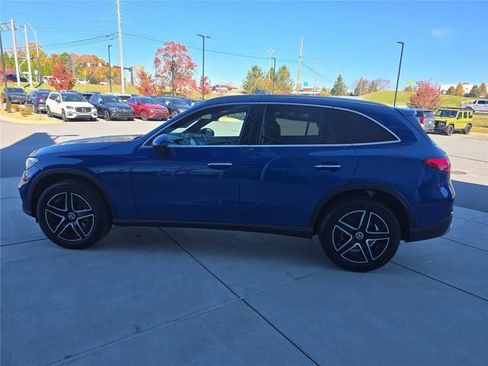 Used 2026 Mercedes-Benz GLC 300 4MATIC image 9