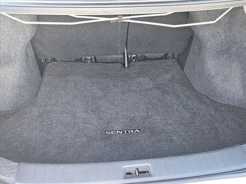 Used 2019 Nissan Sentra SV FWD image 6