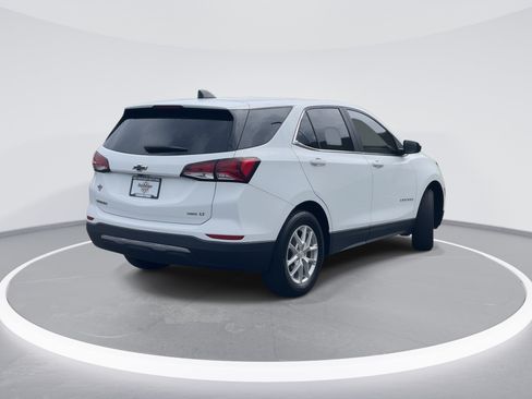 Used 2023 Chevrolet Equinox LT AWD/4WD image 5