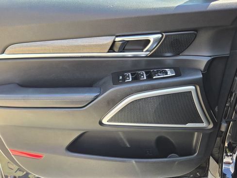 Used 2020 Kia Telluride EX AWD/4WD image 17