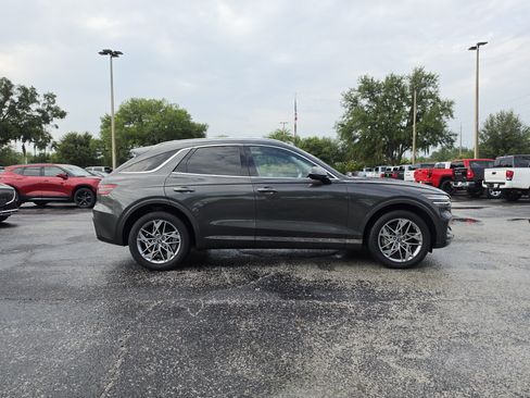 Used 2025 Genesis GV70 2.5T AWD/4WD image 3