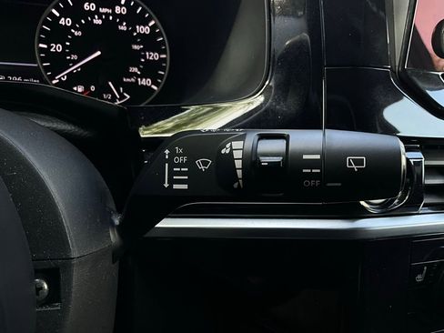 Used 2024 Nissan Pathfinder SV image 38