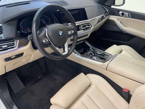 Used 2021 BMW X5 sDrive40i w/ Premium Package image 2