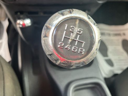 Used 2015 Jeep Wrangler Unlimited Sport w/ Connectivity Group AWD/4WD image 28