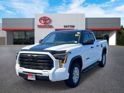 Used 2022 Toyota Tundra SR5 w/ SR5 Convenience Package AWD/4WD image 2